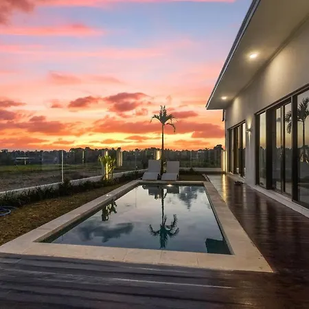 The R Villa Ranakah, Comfy, Luxury, Central
